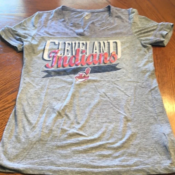 Cleveland Indians Baseball Tee Shirt - Picture 2 of 6